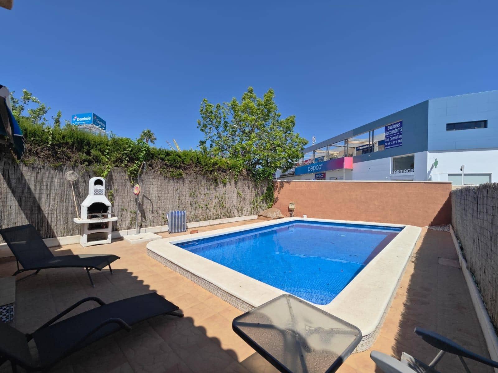 3 Zimmer Reihenhaus zu verkaufen in La Zenia mit Pool Garage - 285.000 € (Ref: 9952690)