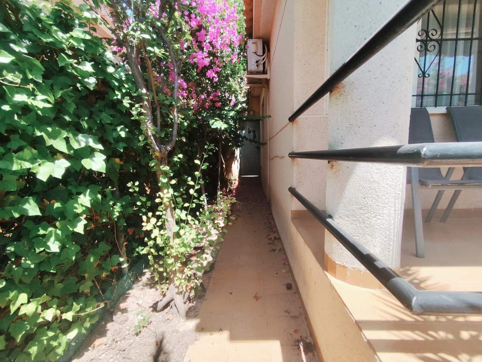 3 Zimmer Reihenhaus zu verkaufen in La Zenia mit Pool Garage - 285.000 € (Ref: 9952690)