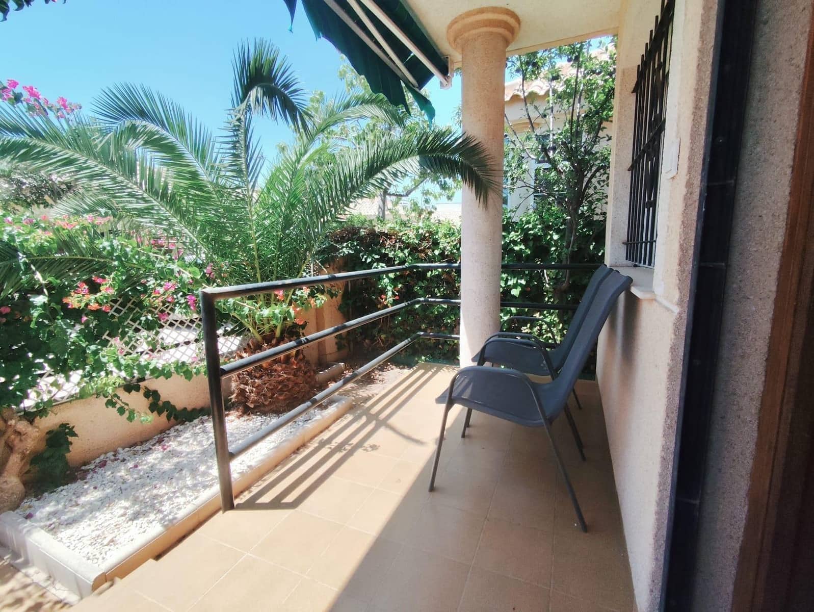 3 Zimmer Reihenhaus zu verkaufen in La Zenia mit Pool Garage - 285.000 € (Ref: 9952690)