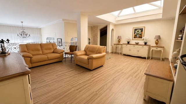 5 soveværelse Villa til salg i Campoamor, Orihuela med swimmingpool garage - € 990.000 (Ref: 9958036)