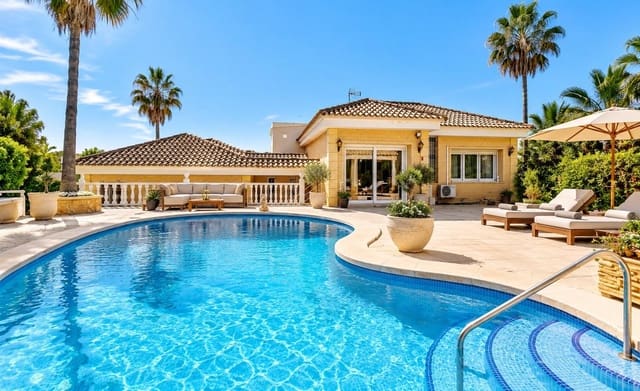 5 chambre Villa/Maison à vendre à Campoamor, Orihuela avec piscine garage - 990 000 € (Ref: 9958036)