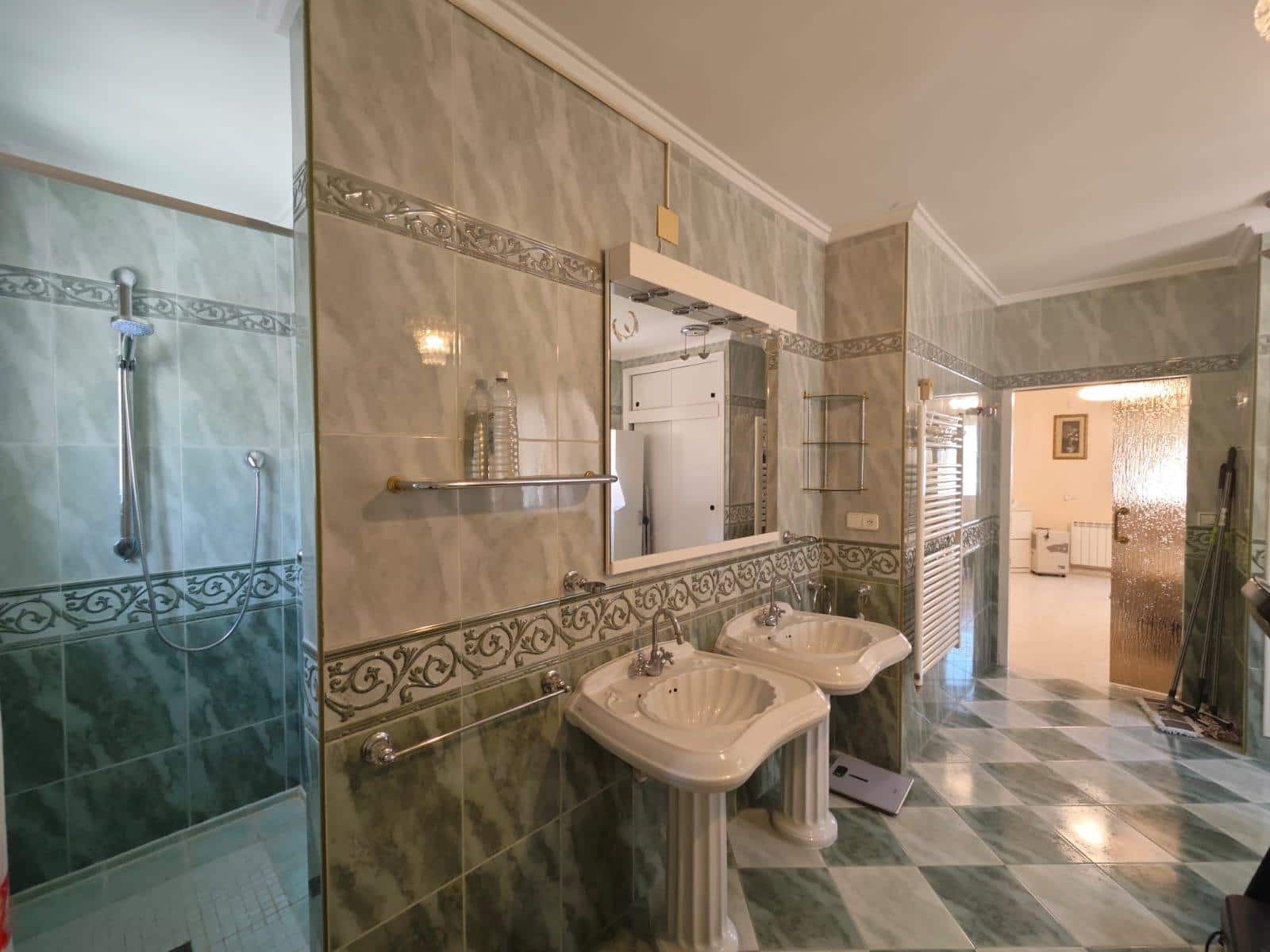 3 camera da letto Villa in vendita in Torrevieja con piscina - 470.000 € (Rif: 9958037)