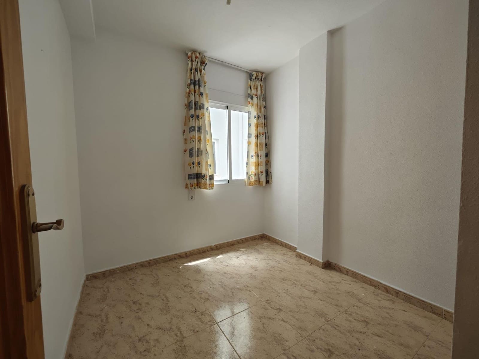 2 slaapkamer Flat te koop in Torrevieja - € 149.000 (Ref: 9973371)