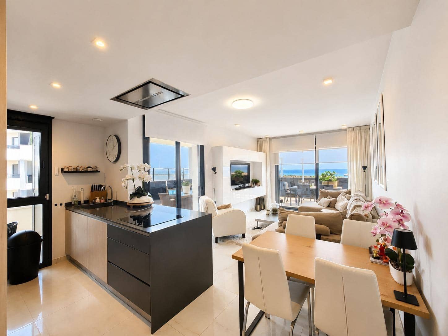 Apartamento de 3 habitaciones en Orihuela Costa en venta con piscina garaje - 485.000 € (Ref: 9985029)