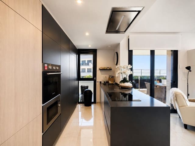Apartamento de 3 habitaciones en Punta Prima, Orihuela en venta con piscina garaje - 485.000 € (Ref: 9985029)