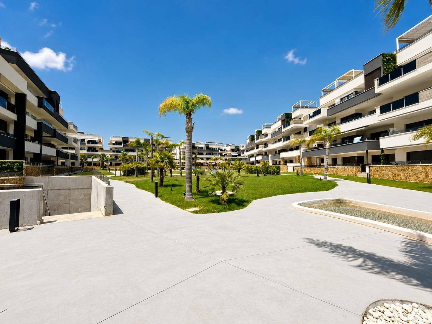 Apartamento de 3 habitaciones en Orihuela Costa en venta con piscina garaje - 485.000 € (Ref: 9985029)
