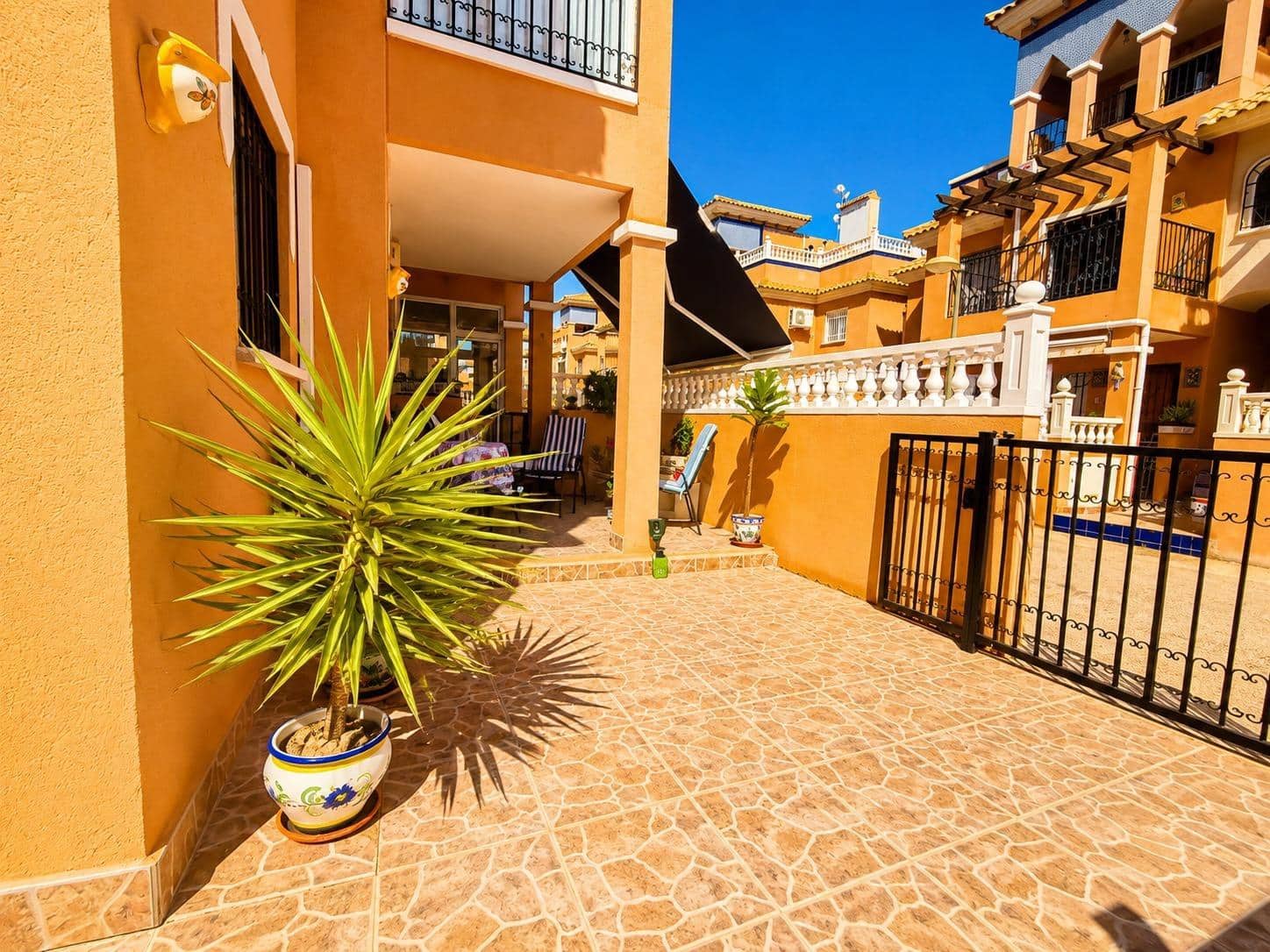 2 camera da letto Bungalow in vendita in Playa Flamenca con piscina - 159.000 € (Rif: 9998850)