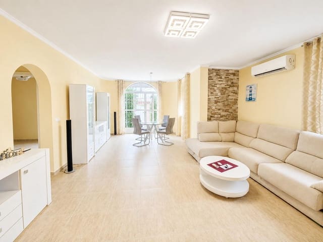 3 slaapkamer Villa te koop in Mil Palmeras, Pilar de la Horadada met zwembad garage - € 449.000 (Ref: 9998851)