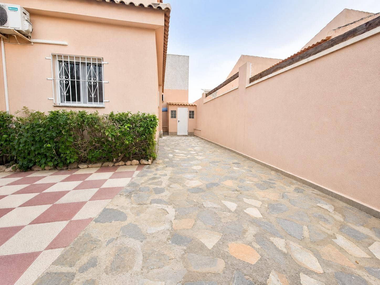 3 slaapkamer Villa te koop in Pilar de la Horadada met zwembad garage - € 449.000 (Ref: 9998851)