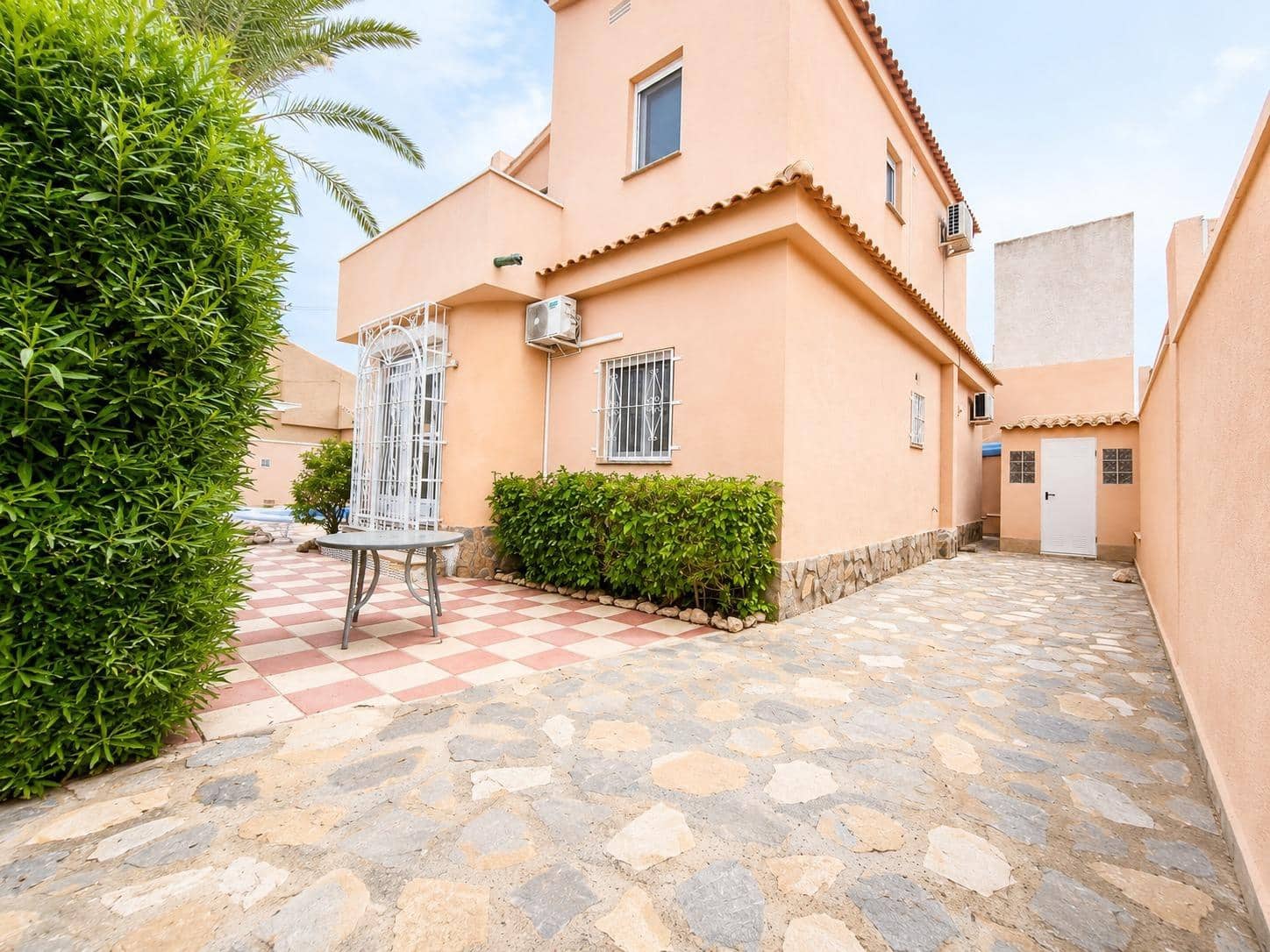 3 slaapkamer Villa te koop in Pilar de la Horadada met zwembad garage - € 449.000 (Ref: 9998851)