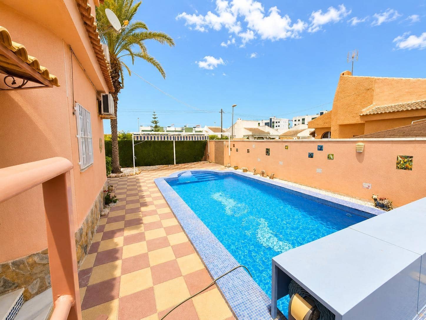 3 slaapkamer Villa te koop in Pilar de la Horadada met zwembad garage - € 449.000 (Ref: 9998851)