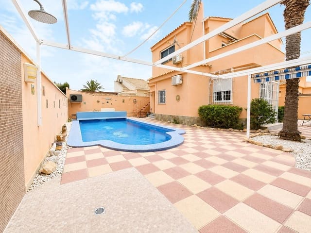 3 slaapkamer Villa te koop in Mil Palmeras, Pilar de la Horadada met zwembad garage - € 449.000 (Ref: 9998851)