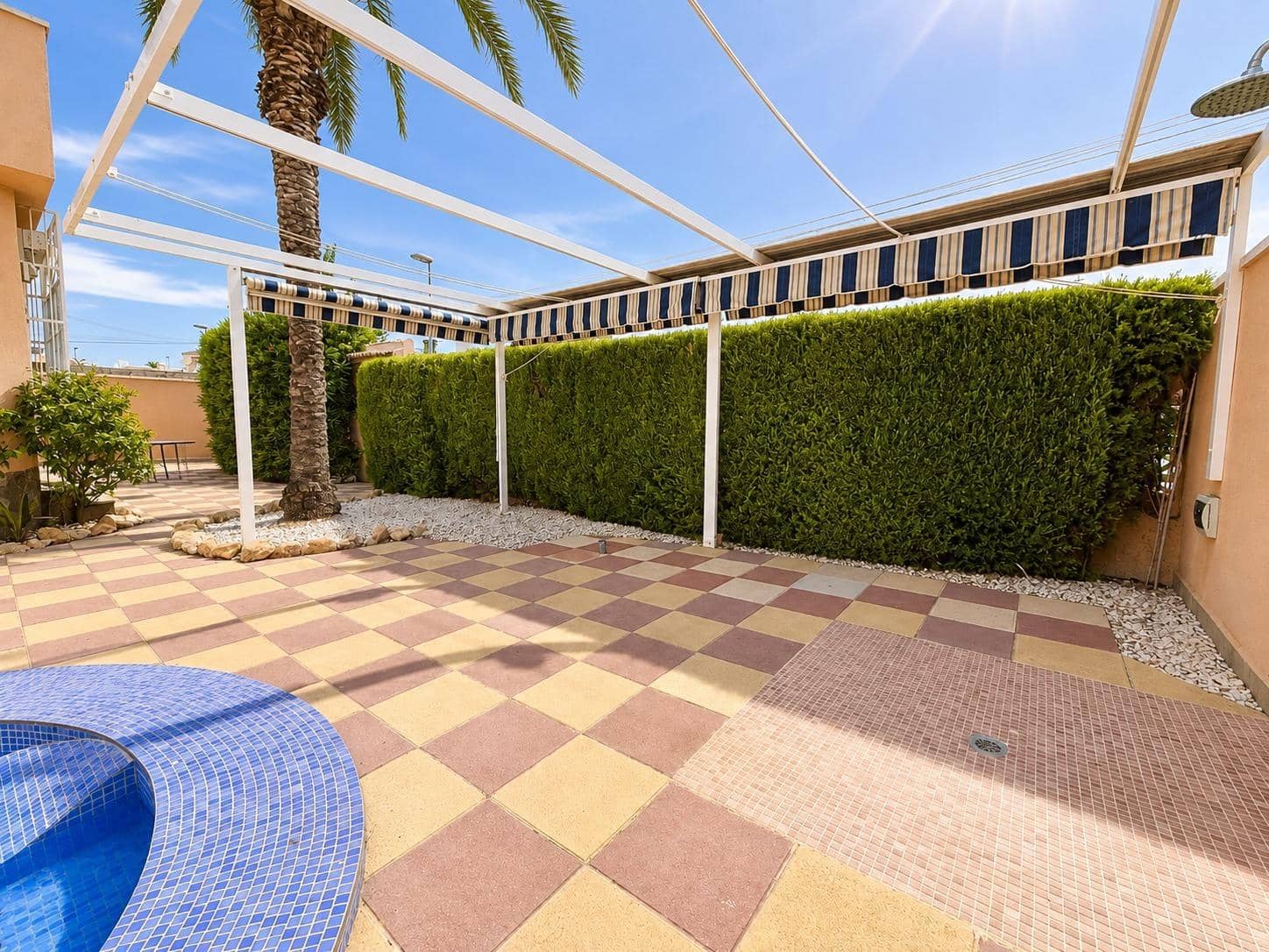 3 slaapkamer Villa te koop in Pilar de la Horadada met zwembad garage - € 449.000 (Ref: 9998851)