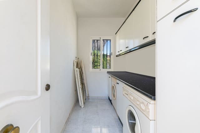 3 chambre Villa/Maison à vendre à El Chaparral, Mijas avec piscine garage - 999 000 € (Ref: 10009950)