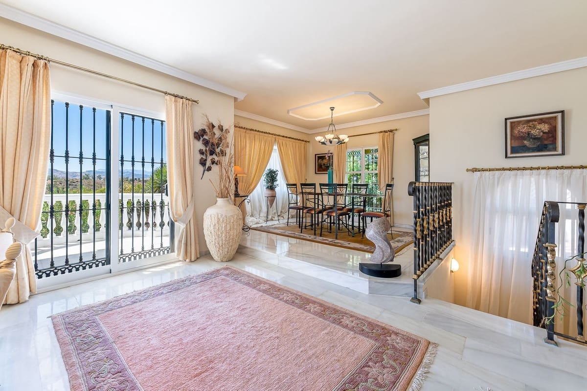 3 chambre Villa/Maison à vendre à El Chaparral avec piscine garage - 999 000 € (Ref: 10009950)