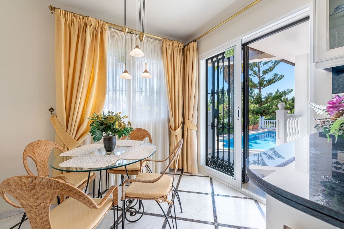 3 chambre Villa/Maison à vendre à El Chaparral avec piscine garage - 999 000 € (Ref: 10009950)