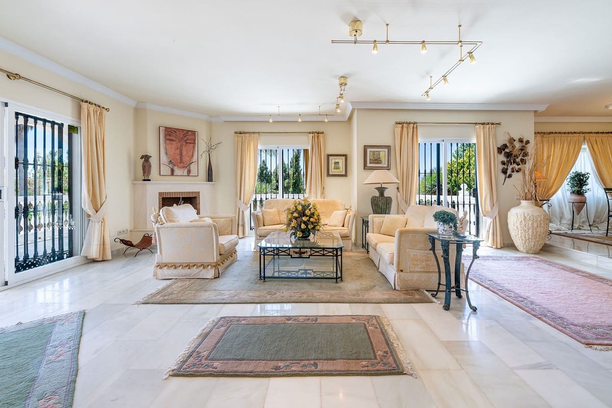3 chambre Villa/Maison à vendre à El Chaparral avec piscine garage - 999 000 € (Ref: 10009950)