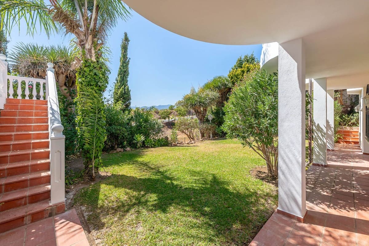 3 chambre Villa/Maison à vendre à El Chaparral avec piscine garage - 999 000 € (Ref: 10009950)