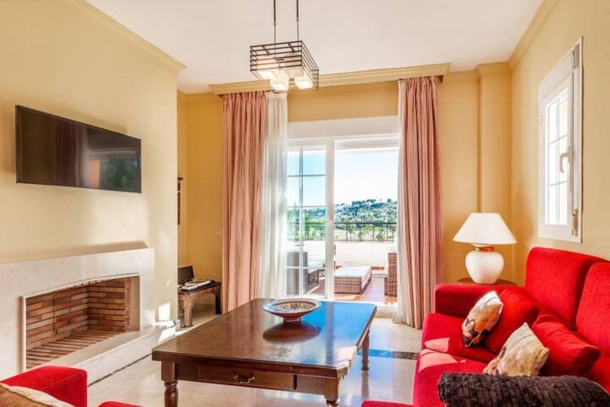 3 quarto Apartamento para arrendar em Alora com piscina garagem - 3 300 € (Ref: 10048514)