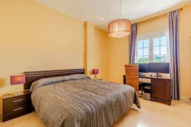 3 Zimmer Apartment zu vermieten in Alora mit Pool Garage - 3.300 € (Ref: 10048514)