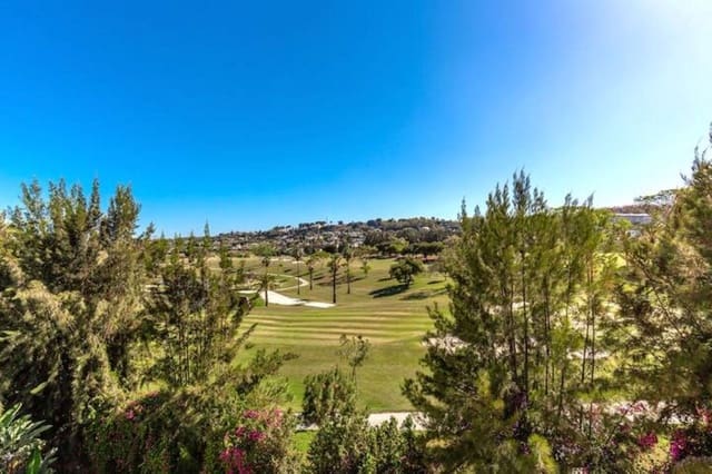 3 Zimmer Apartment zu vermieten in Alora mit Pool Garage - 3.300 € (Ref: 10048514)