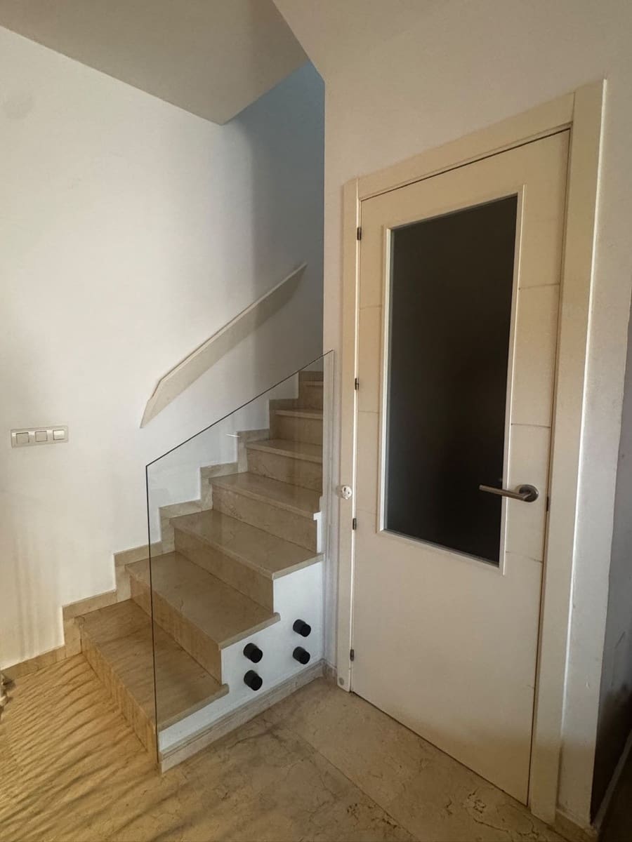 3 sypialnia Dom na sprzedaż w El Chaparral z basenem garażem - 495 000 € (Ref: 10057644)