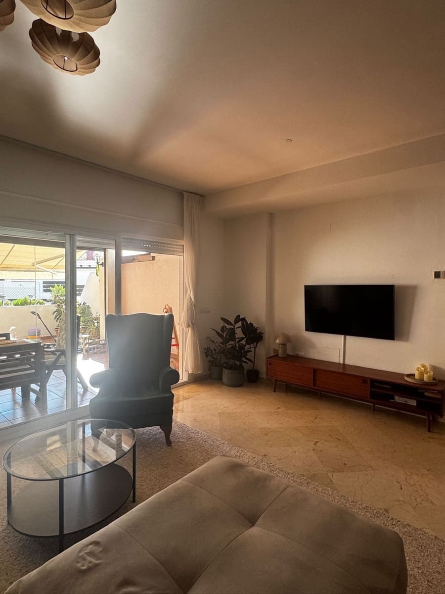 3 sypialnia Dom na sprzedaż w El Chaparral z basenem garażem - 495 000 € (Ref: 10057644)
