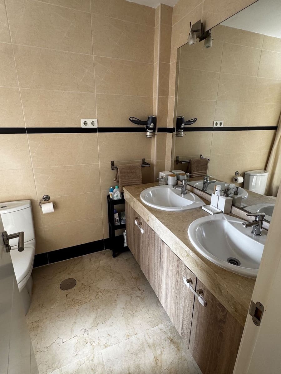3 sypialnia Dom na sprzedaż w El Chaparral z basenem garażem - 495 000 € (Ref: 10057644)