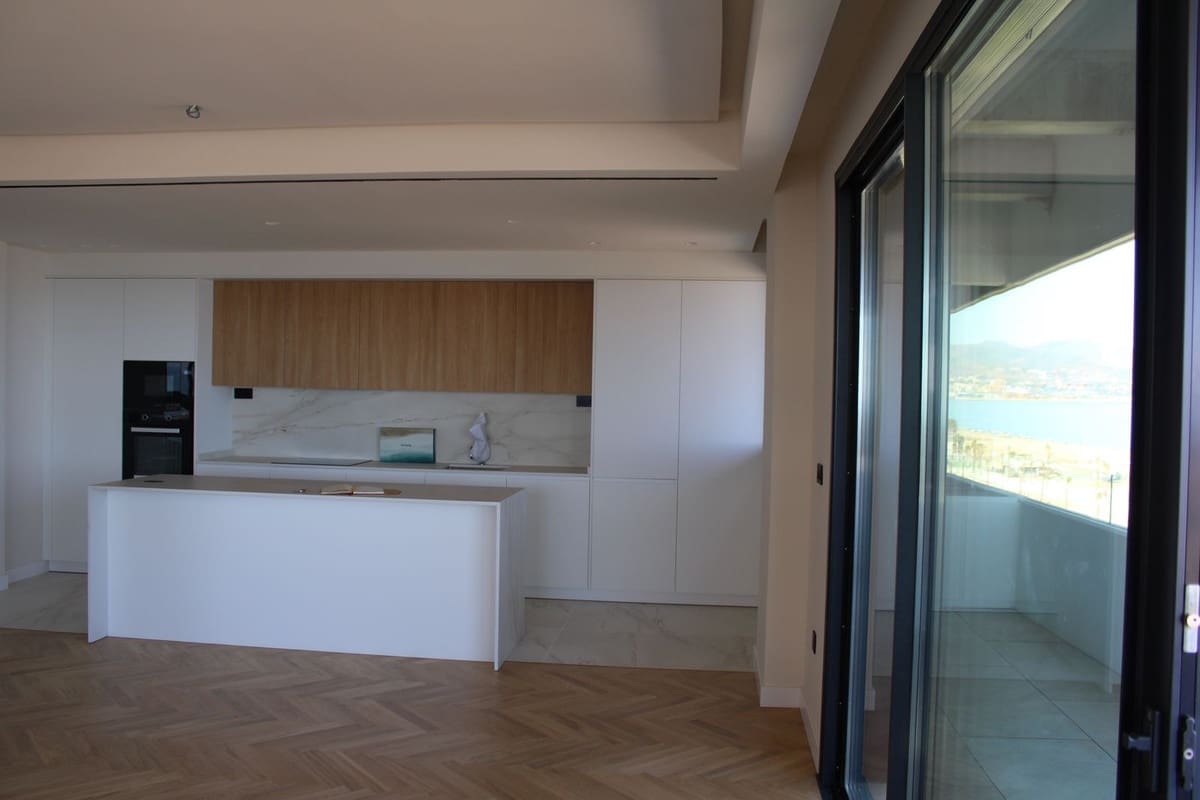 4 Zimmer Apartment zu verkaufen in Malaga Stadt mit Pool Garage - 2.200.000 € (Ref: 10071004)