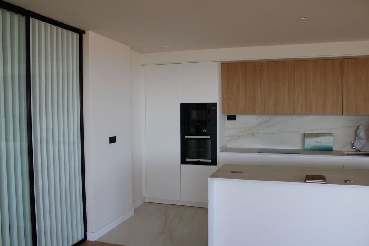 4 Zimmer Apartment zu verkaufen in Malaga Stadt mit Pool Garage - 2.200.000 € (Ref: 10071004)