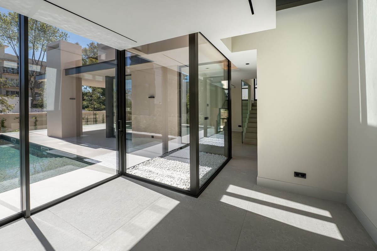 5 sypialnia Willa na sprzedaż w Marbella z basenem garażem - 4 300 000 € (Ref: 9991936)