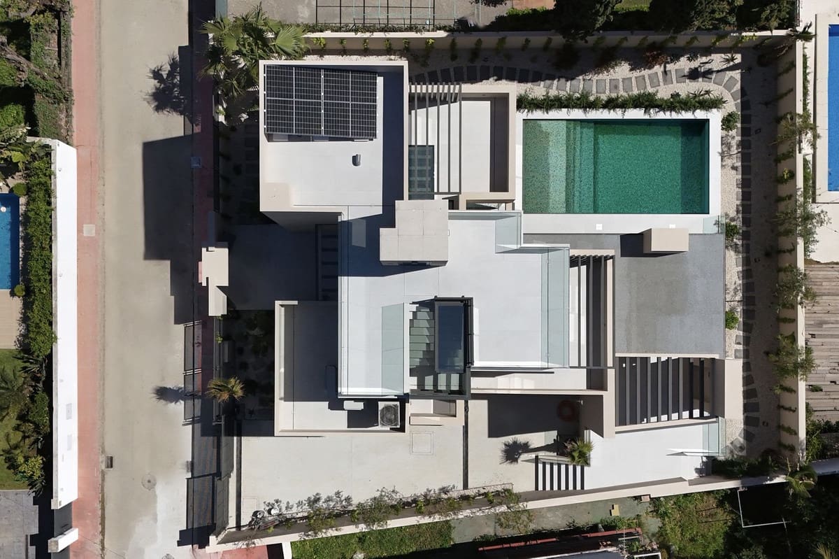 5 sypialnia Willa na sprzedaż w Marbella z basenem garażem - 4 300 000 € (Ref: 9991936)