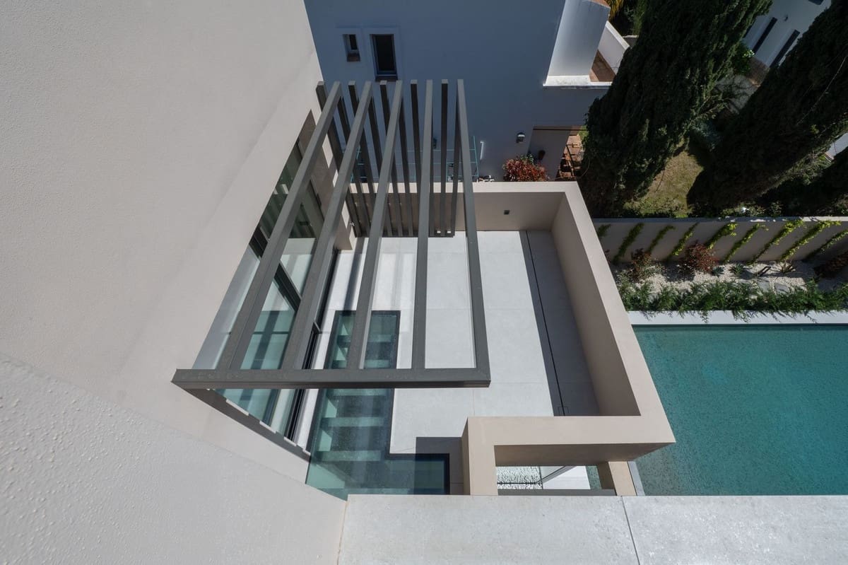 5 sypialnia Willa na sprzedaż w Marbella z basenem garażem - 4 300 000 € (Ref: 9991936)
