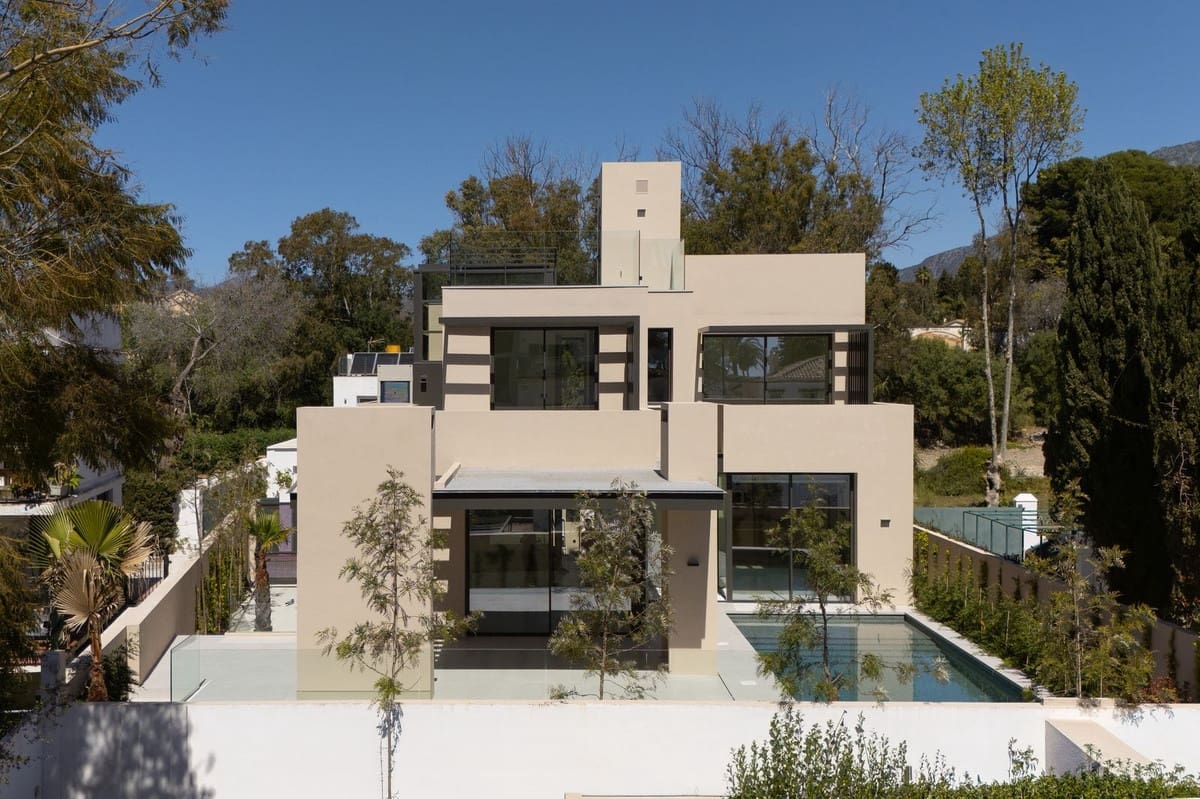 5 sypialnia Willa na sprzedaż w Marbella z basenem garażem - 4 300 000 € (Ref: 9991936)