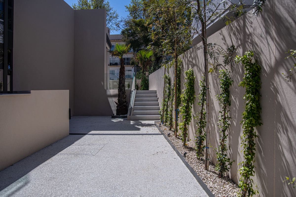 5 sypialnia Willa na sprzedaż w Marbella z basenem garażem - 4 300 000 € (Ref: 9991936)