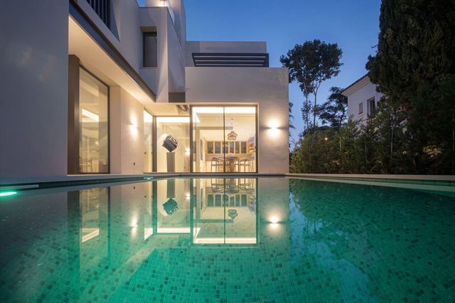 5 Zimmer Villa zu verkaufen in Marbella mit Pool Garage - 4.300.000 € (Ref: 9991936)