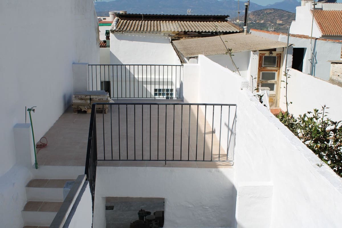 Casa de 3 habitaciones en Alhaurín el Grande en venta - 289.000 € (Ref: 9991938)