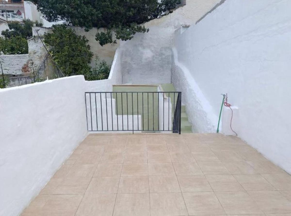 Casa de 3 habitaciones en Alhaurín el Grande en venta - 289.000 € (Ref: 9991938)