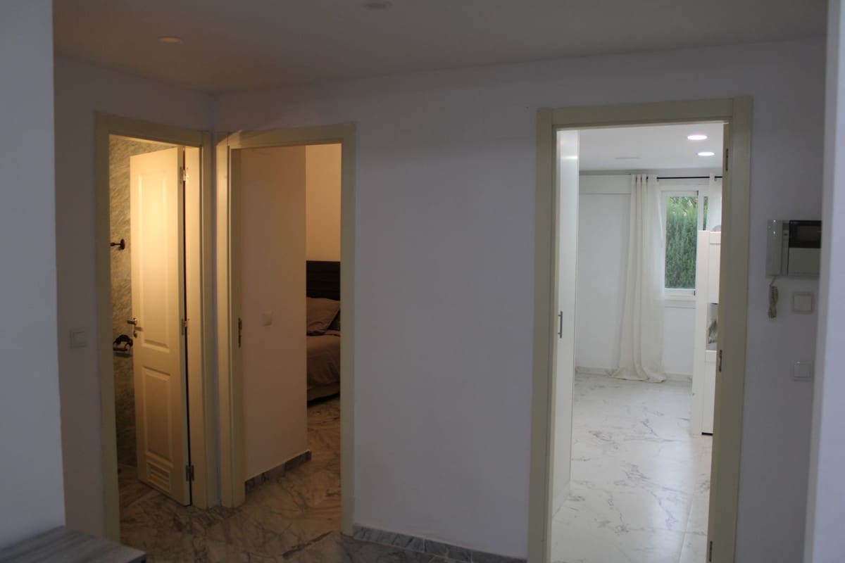 3 makuuhuone Huoneisto myytävänä paikassa Bahia de Marbella mukana uima-altaan 
autotalli - 615 000 € (Ref: 9991939)