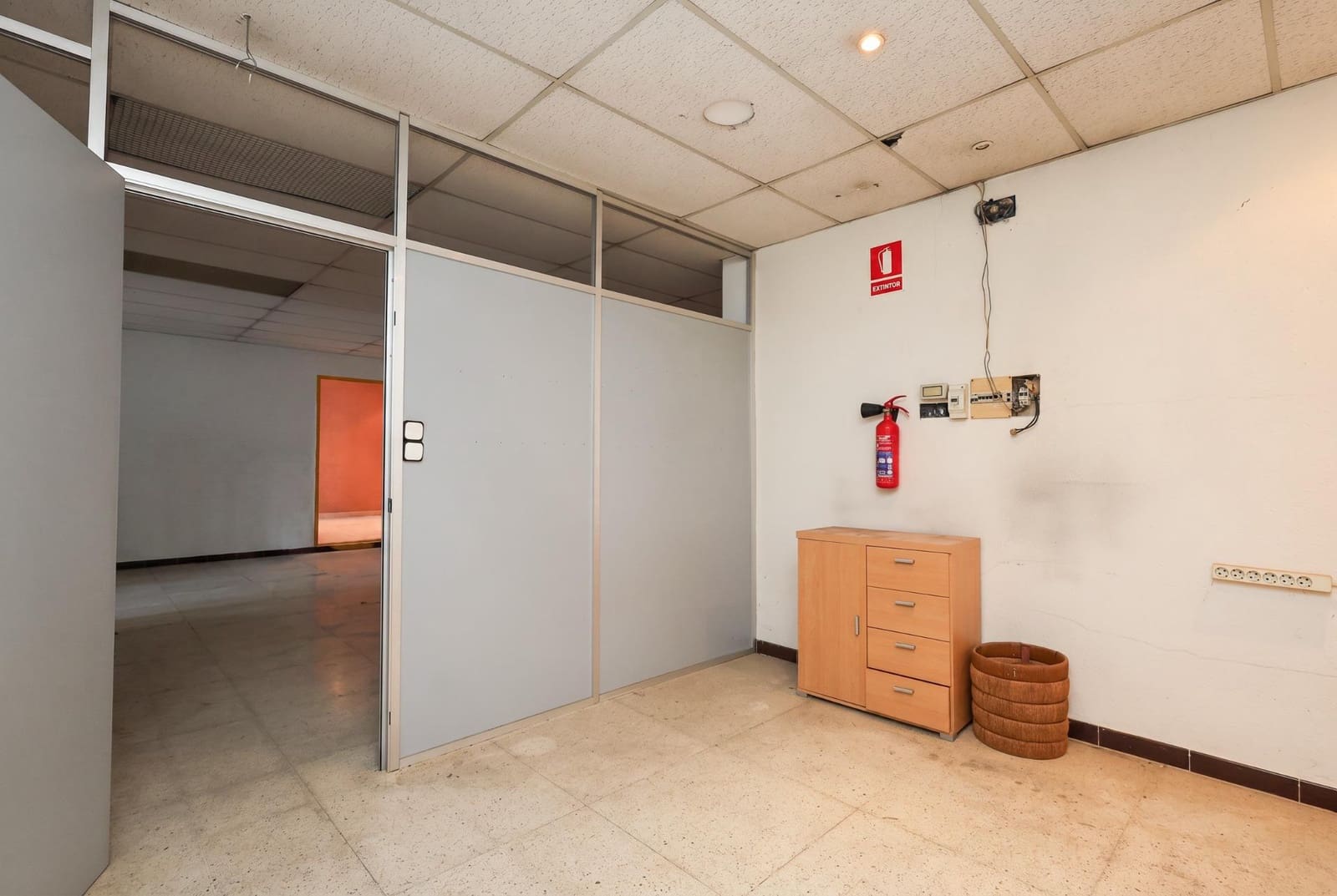 Comercial para venda em Santa Perpetua de Mogoda - 372 500 € (Ref: 10005741)
