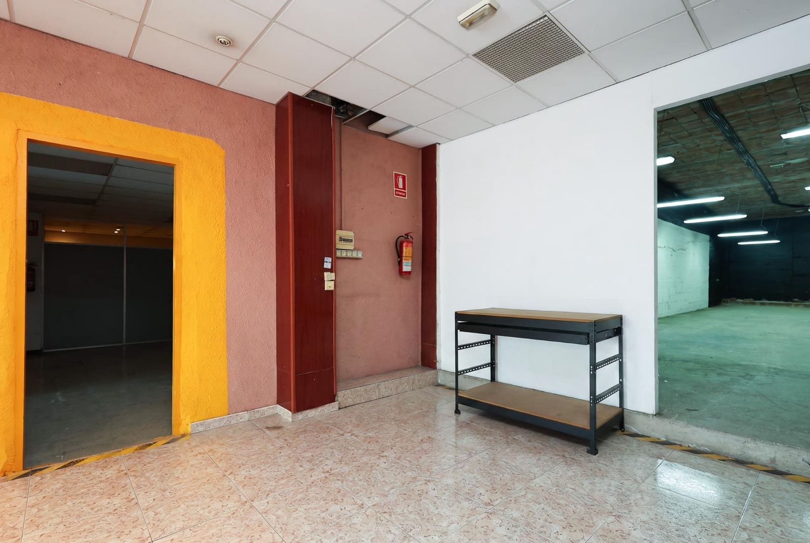 Comercial para venda em Santa Perpetua de Mogoda - 372 500 € (Ref: 10005741)