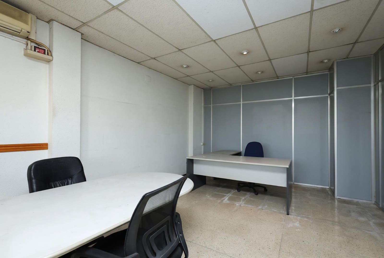 Comercial para venda em Santa Perpetua de Mogoda - 372 500 € (Ref: 10005741)
