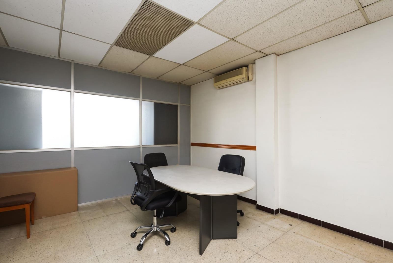 Comercial para venda em Santa Perpetua de Mogoda - 372 500 € (Ref: 10005741)