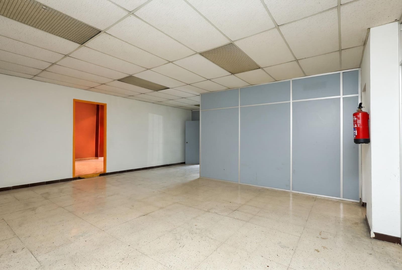 Comercial para venda em Santa Perpetua de Mogoda - 372 500 € (Ref: 10005741)