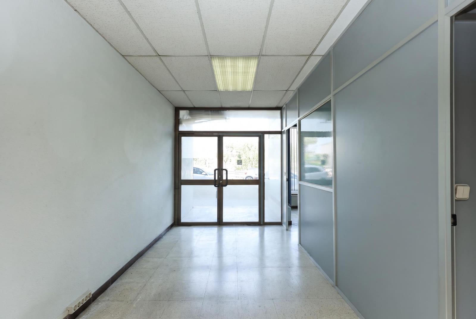 Comercial para venda em Santa Perpetua de Mogoda - 372 500 € (Ref: 10005741)