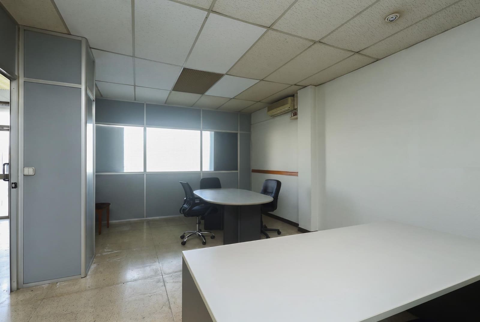 Comercial para venda em Santa Perpetua de Mogoda - 372 500 € (Ref: 10005741)