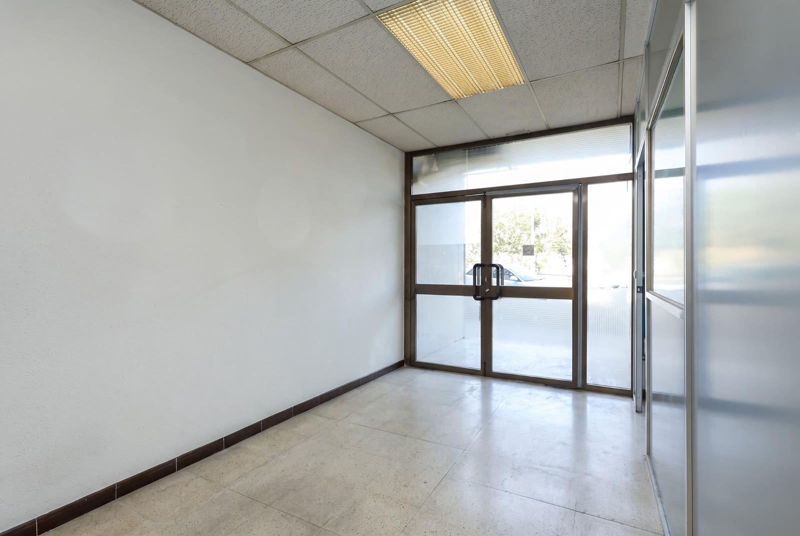 Comercial para venda em Santa Perpetua de Mogoda - 372 500 € (Ref: 10005741)
