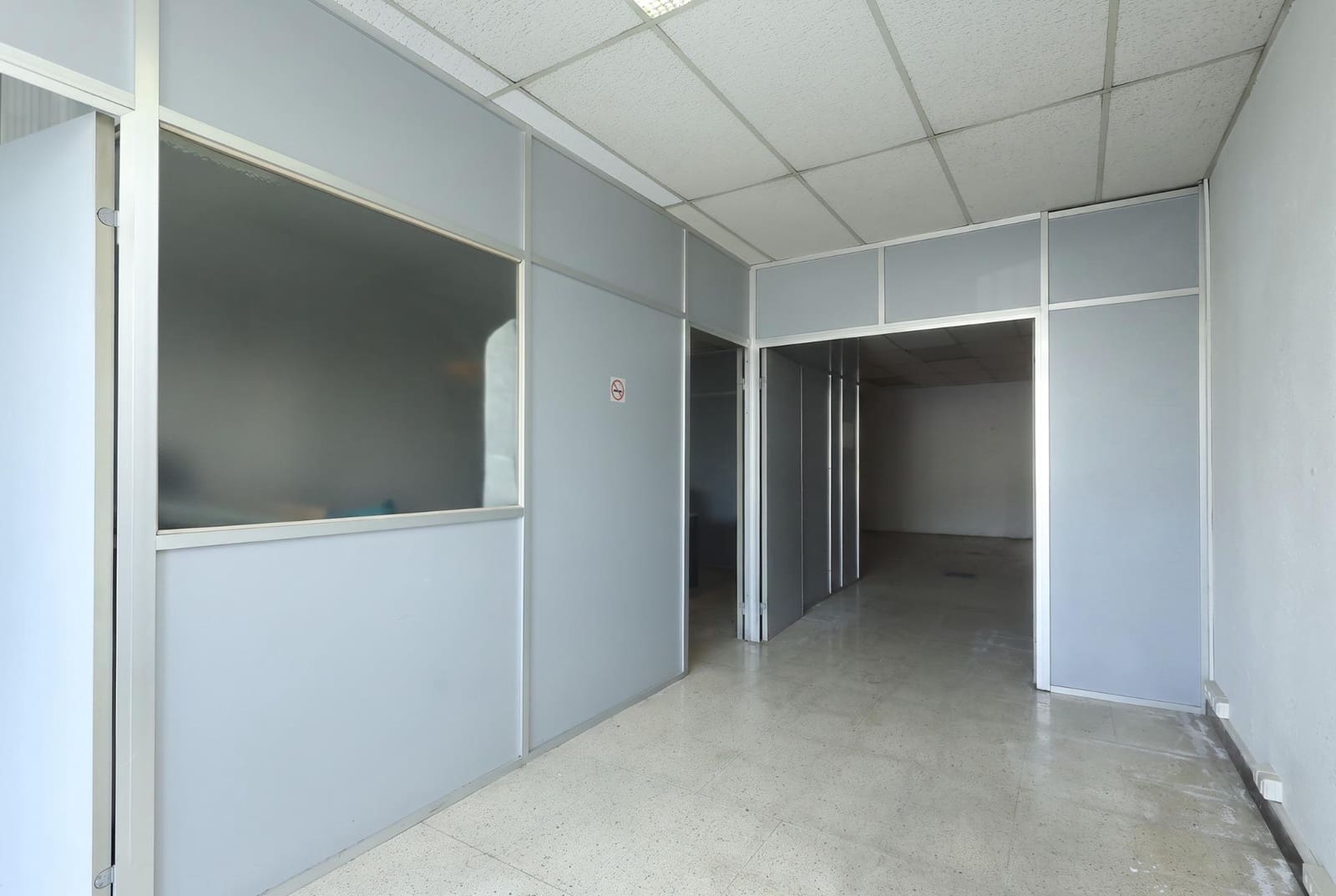 Comercial para venda em Santa Perpetua de Mogoda - 372 500 € (Ref: 10005741)