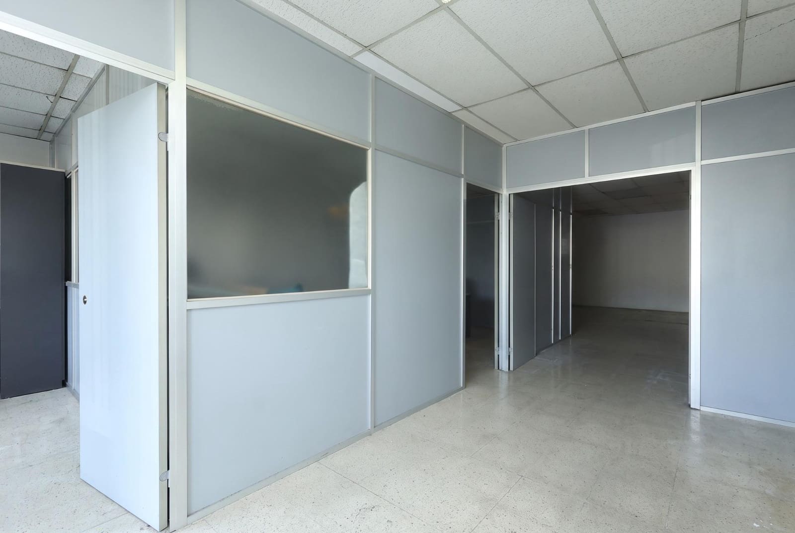 Comercial para venda em Santa Perpetua de Mogoda - 372 500 € (Ref: 10005741)