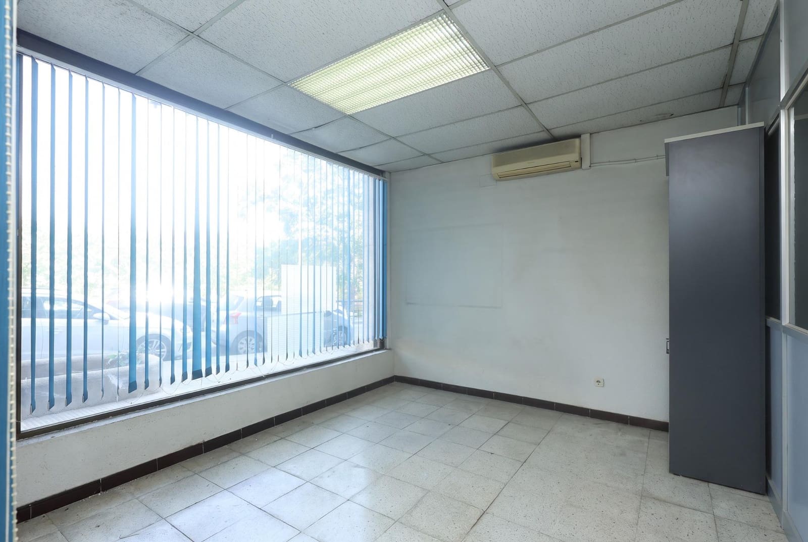 Comercial para venda em Santa Perpetua de Mogoda - 372 500 € (Ref: 10005741)